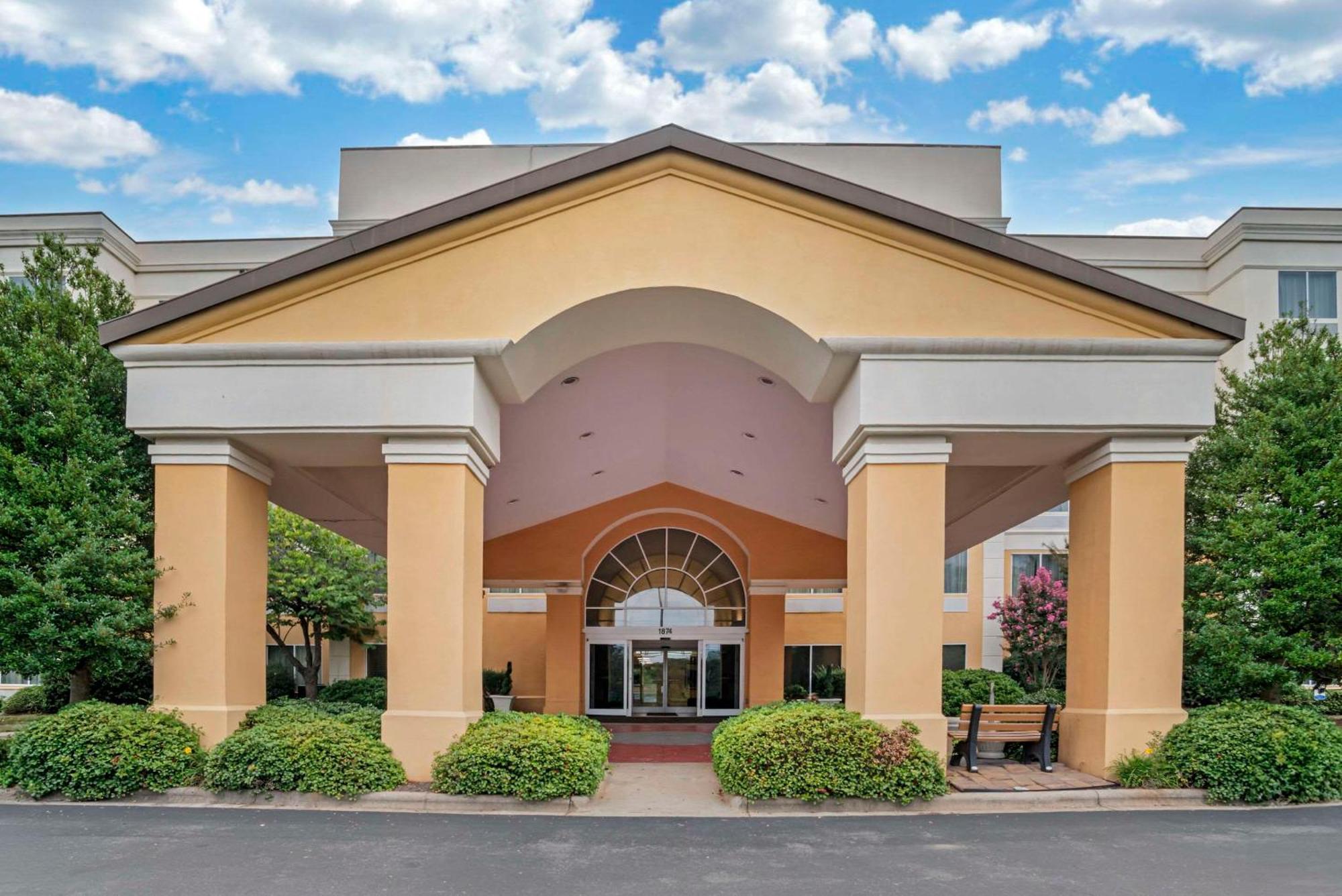 Comfort Suites Gastonia - Charlotte Exterior photo